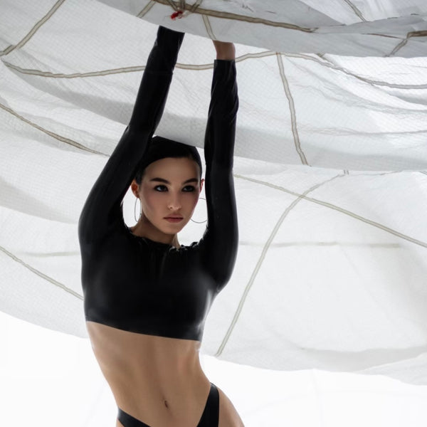 Black Latex Crop Top Longsleeve Female