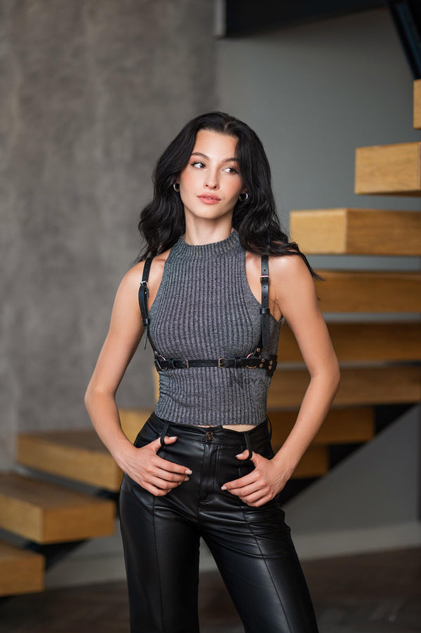 Gift for Girlfriend Casual Leather Thin Chest Harness Rings Cross Back Top Body Belt Minimalistic for Her Woman Wife Bestie