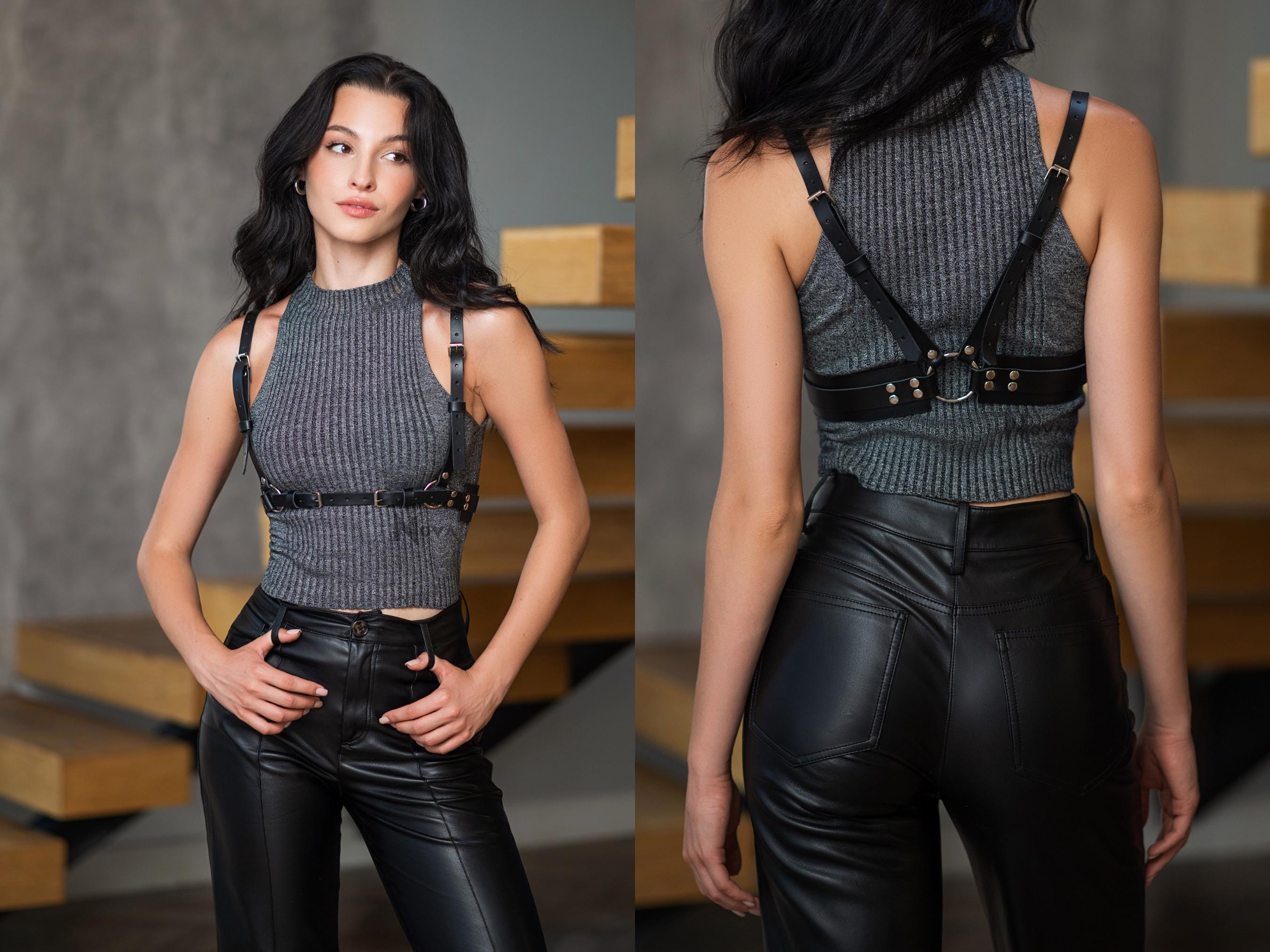 Gift for Girlfriend Casual Leather Thin Chest Harness Rings Cross Back Top Body Belt Minimalistic for Her Woman Wife Bestie